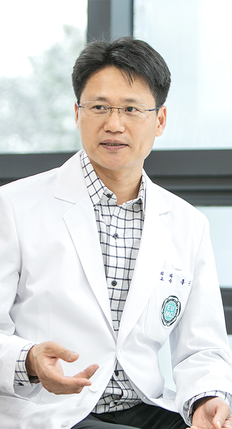 홍근 의사